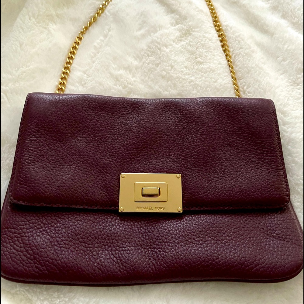 Michael Kors shoulder bag. Burgundy and Gold chain
